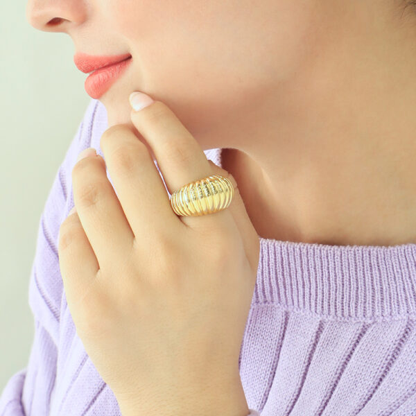 ANILLO  DIJE C/MOSTACILLA EN BAÑO DE ORO