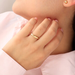 ANILLO .  PIEDRAS EN BANO DE ORO