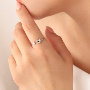 ANILLO .  PIEDRAS EN BAÑO DE RODINADO