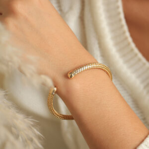 BRAZALETE . DORADO EN BAÑO DE ORO