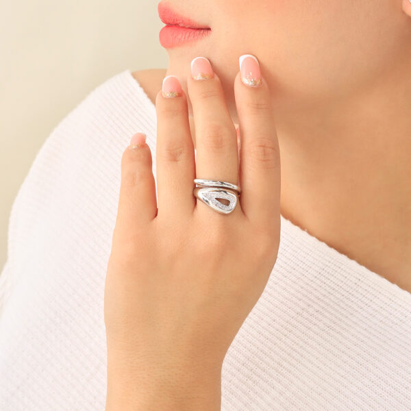 ANILLO . C/ PIEDRAS EN BAÑO DE RODINADO