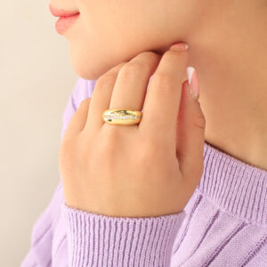ANILLO .  CRISTAL EN BAÑO DE ORO