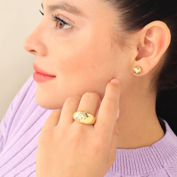 ANILLO .  CRISTAL EN BAÑO DE ORO