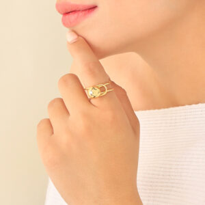 ANILLO .  DIJES EN BAÑO DE ORO