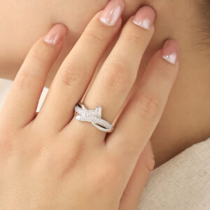ANILLO .  PIEDRAS EN BAÑO DE RODINADO