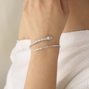 BRAZALETE . C/ PIEDRAS EN BAÑO DE RODINADO