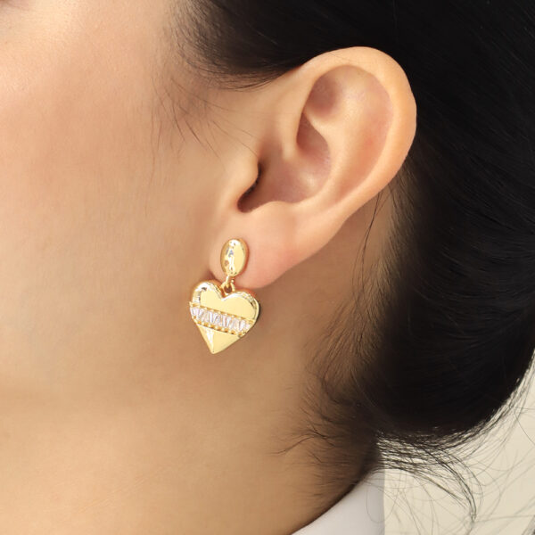 ARETE TOPO C/ PIEDRAS EN BAÑO DE ORO