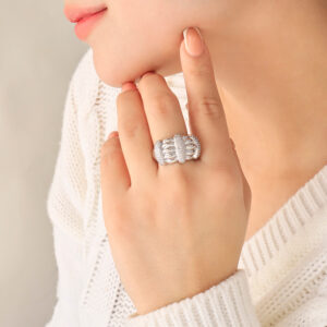 ANILLO . C/ PIEDRAS EN BAÑO DE RODINADO
