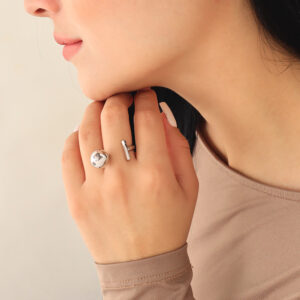 ANILLO .  CRISTAL EN BAÑO DE RODINADO
