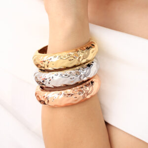 BRAZALETE . 3T EN BAÑO DE ORO