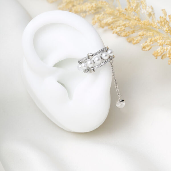 EARCUFF C/ PERLAS EN BAÑO DE RODINADO