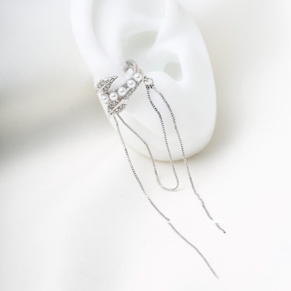 EARCUFF C/ DIJES EN BAÑO DE RODINADO