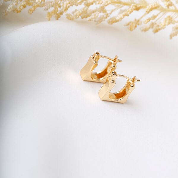 CANDONGA . FIGURAS EN BAÑO DE ORO