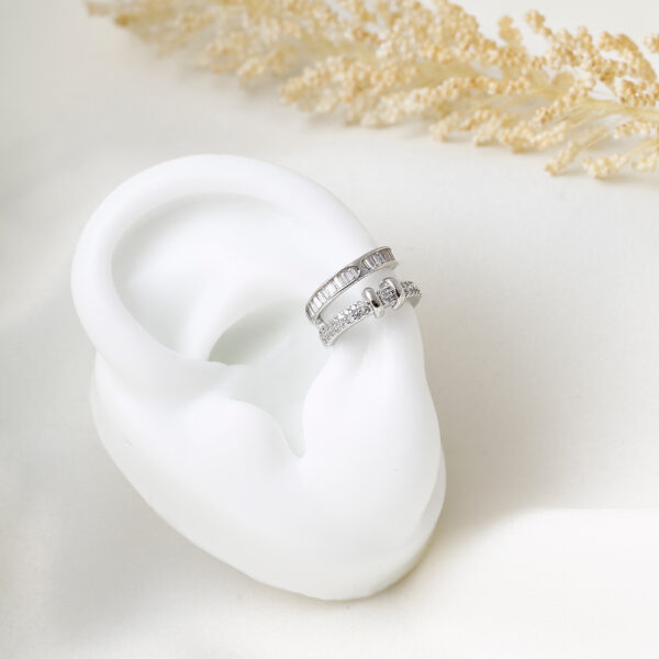 EARCUFF C/ PIEDRAS EN BAÑO DE RODINADO