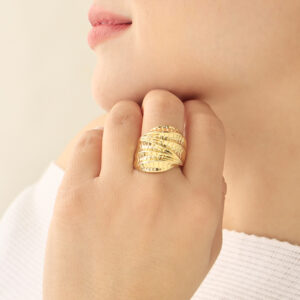 ANILLO .  DIJES EN BAÑO DE ORO
