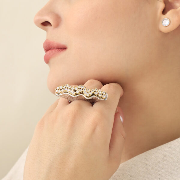ANILLO . C/ PIEDRAS EN BAÑO DE RODINADO