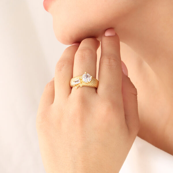 ANILLO  FIGURAS EN BAÑO DE ORO
