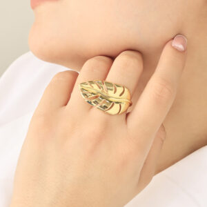 ANILLO . GUADALUPE PIEDRAS EN BAÑO DE ORO