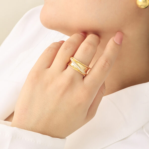 ANILLO . C/ PERLA EN BAÑO DE ORO