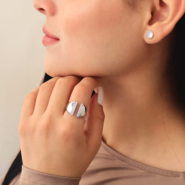 ANILLO . FIGURAS C/ OJO TURCO EN BAÑO DE RODINADO