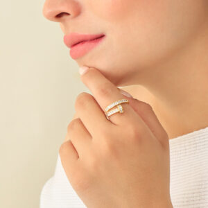 ANILLO .  CRISTAL EN BAÑO DE ORO