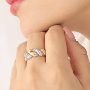 ANILLO . FIGURAS EN BAÑO DE ORO
