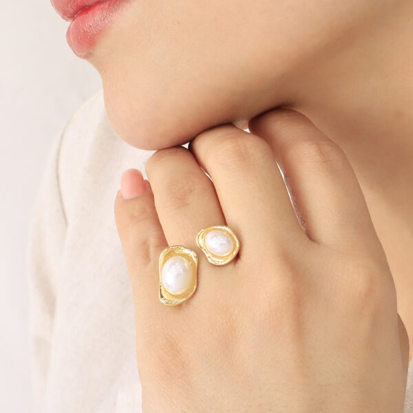 ANILLO .  PERLAS EN BAÑO DE ORO