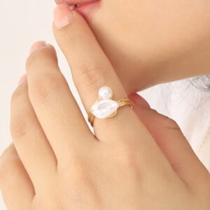 ANILLO .  PERLAS EN BAÑO DE ORO