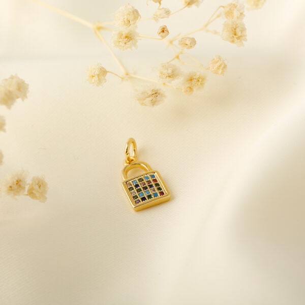 EN GOLD FILLED FIGURAS EN HERRAJES