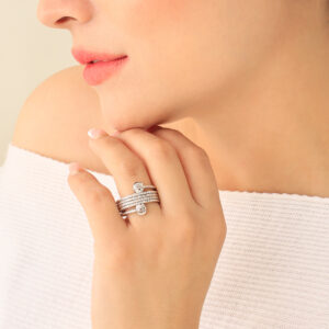 ANILLO .  CRISTAL EN BAÑO DE RODINADO