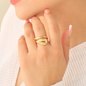 ANILLO .  CRISTAL EN BAÑO DE ORO