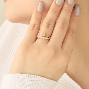 ANILLO .  CRISTAL EN BAÑO DE ORO