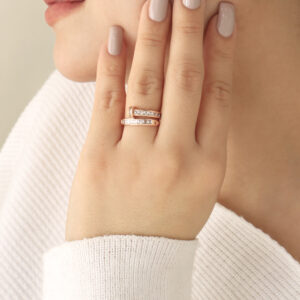 ANILLO .  CRISTAL EN BAÑO DE ORO