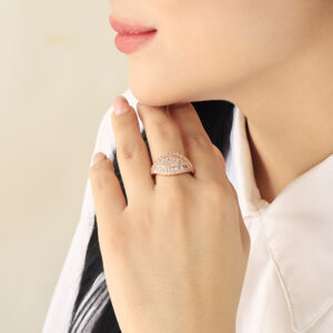 ANILLO .  CRISTAL EN BAÑO DE ORO