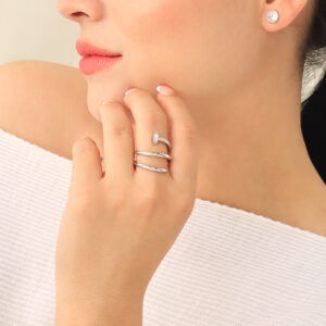 ANILLO .  CRISTAL EN BAÑO DE RODINADO