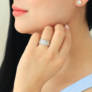 ANILLO .  CRISTAL EN BAÑO DE RODINADO