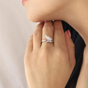 ANILLO . C/ PIEDRAS EN BAÑO DE RODINADO
