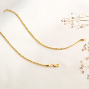 CADENA . LAZO EN ORO LAMINADO
