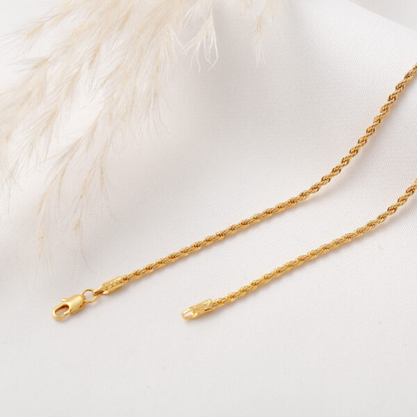 CADENA . LAZO EN ORO LAMINADO