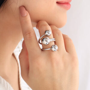 ANILLO .  CRISTAL EN BAÑO DE RODINADO