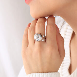 ANILLO .  CRISTAL EN BAÑO DE RODINADO