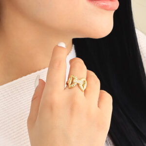 ANILLO .  CRISTAL EN BAÑO DE ORO