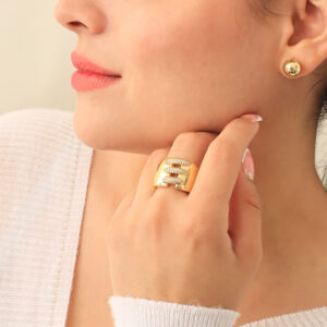 ANILLO .  CRISTAL EN BAÑO DE ORO