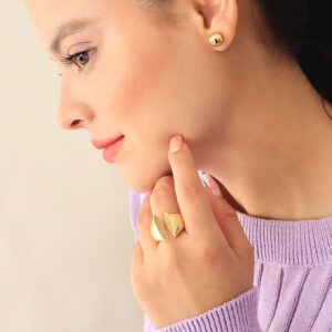 ANILLO .  CRISTAL EN BAÑO DE ORO