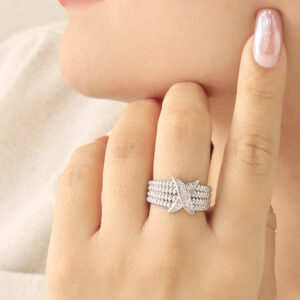 ANILLO .  PIEDRAS EN BAÑO DE RODINADO