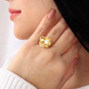 ANILLO .  PERLAS EN BAÑO DE ORO