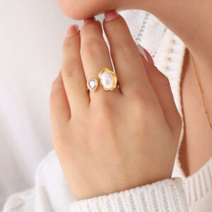 ANILLO .  PERLAS EN BAÑO DE ORO