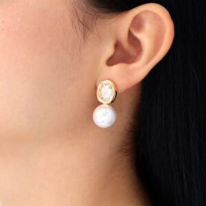 ARETE TOPO PERLA Y PIEDRAS EN BAÑO DE ORO