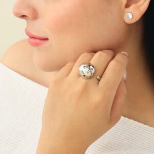 ANILLO .  PIEDRAS EN BAÑO DE RODINADO