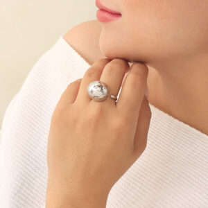 ANILLO .  PIEDRAS EN BAÑO DE RODINADO